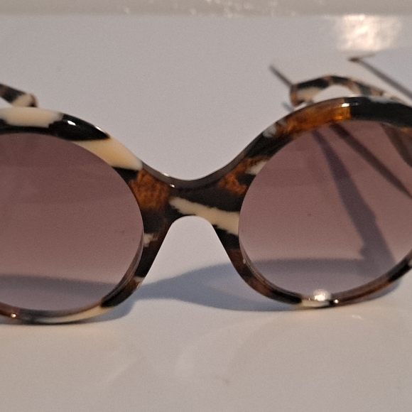 Gucci Round-Frame Animal print authentic - Picture 15 of 16